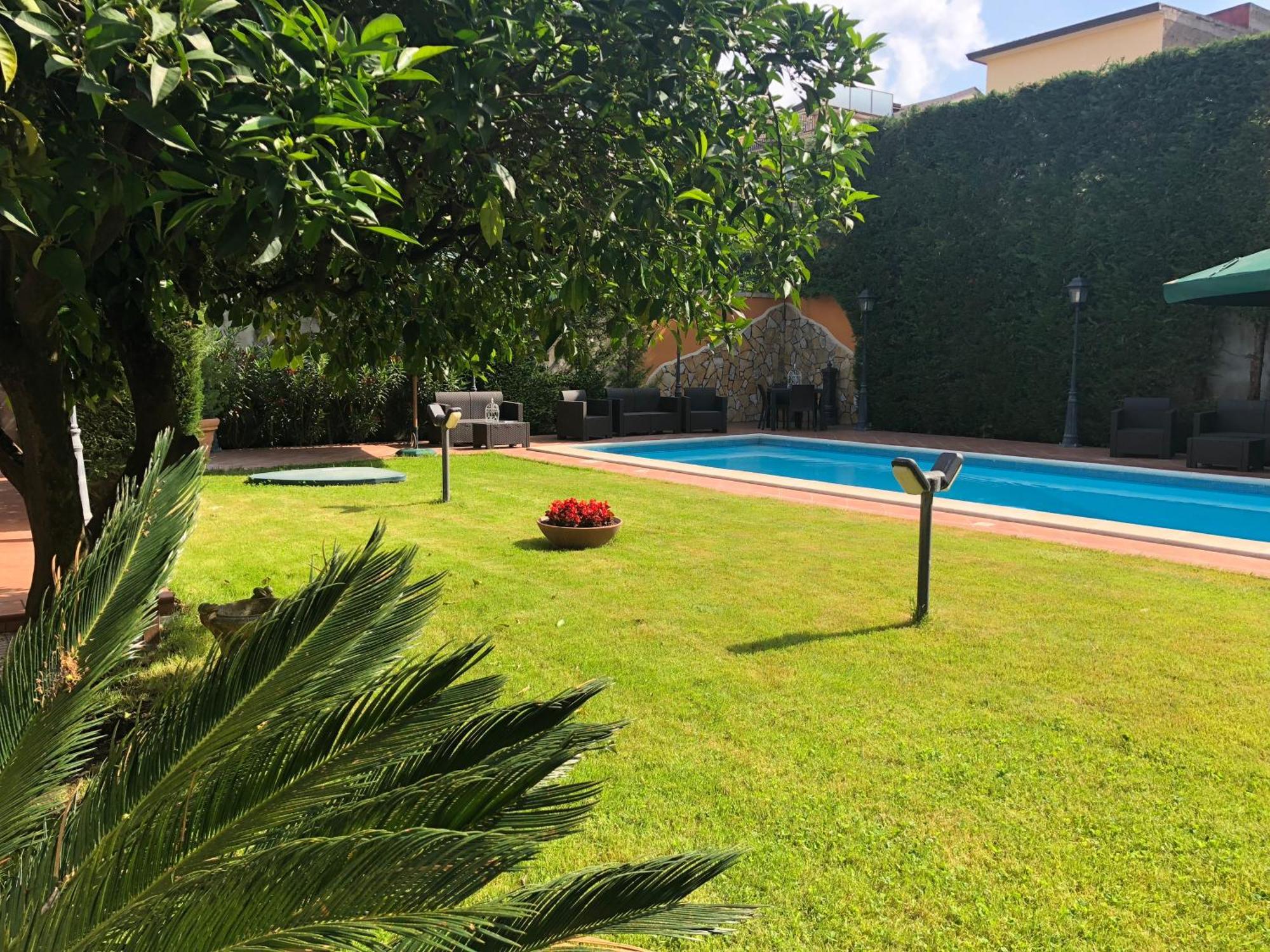 B&B Villa D'Errico Casapulla Exterior foto